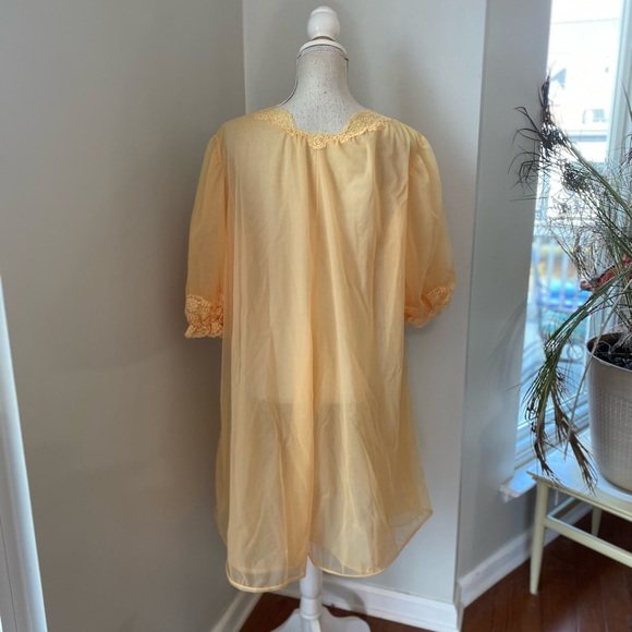 Vintage Apricot Chiffon Sheer Puff Sleeve Open Front Robe/Gown - Picture 7 of 7
